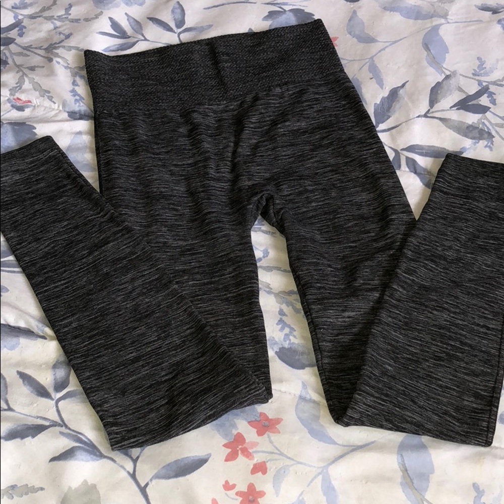 Cute grey/ black leggings from Maurices!